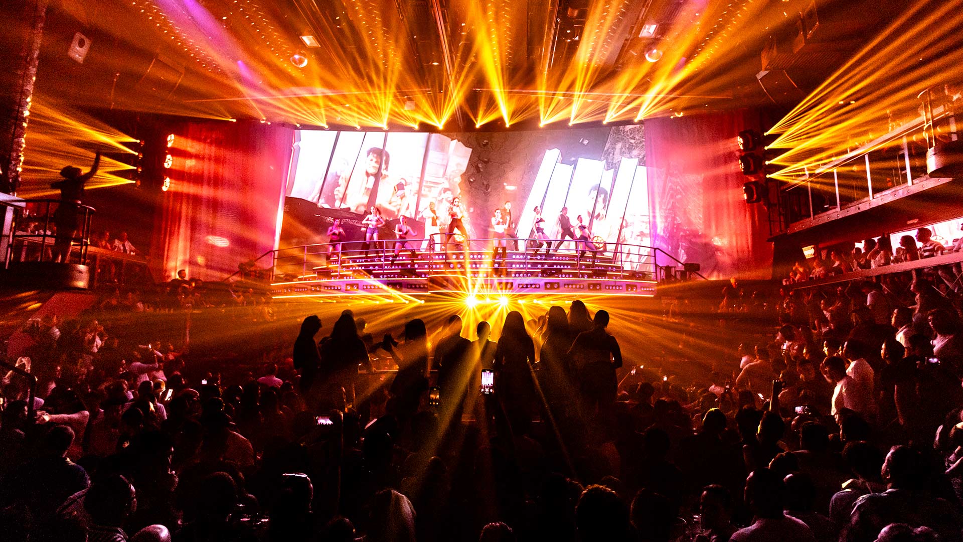Royal Service Weekend – Coco Bongo