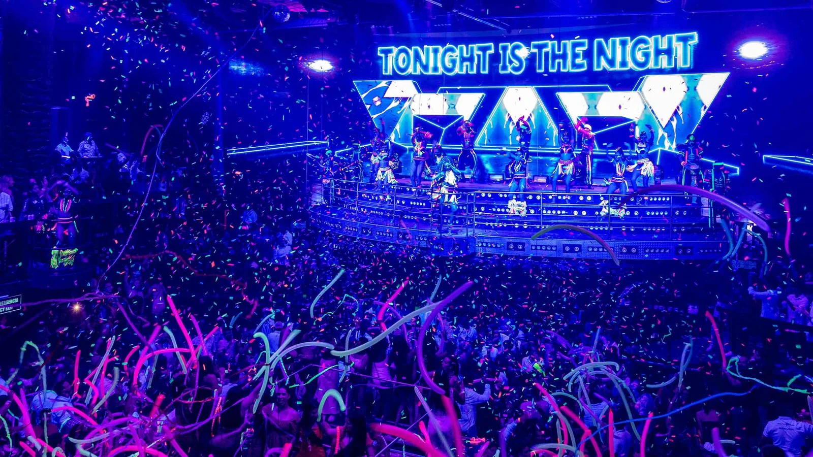 Coco Bongo — Royal Service