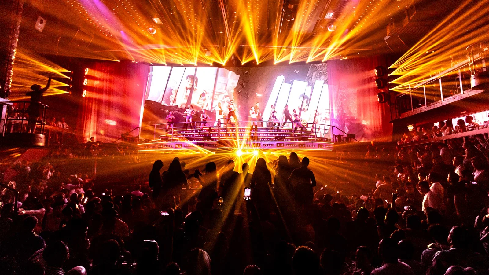 Royal Service Weekend – Coco Bongo