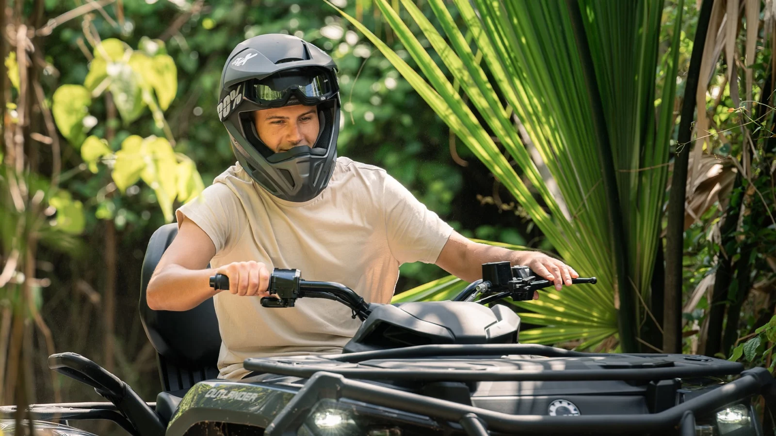 Tour en ATV y jet boat en Cancún — ATV compartida y transporte